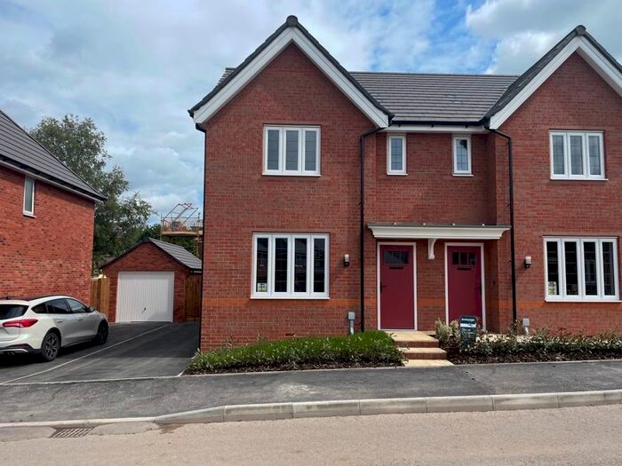 3 Bedroom Semi-Detached House To Rent In Bar Hill Close, Runcorn, WA7