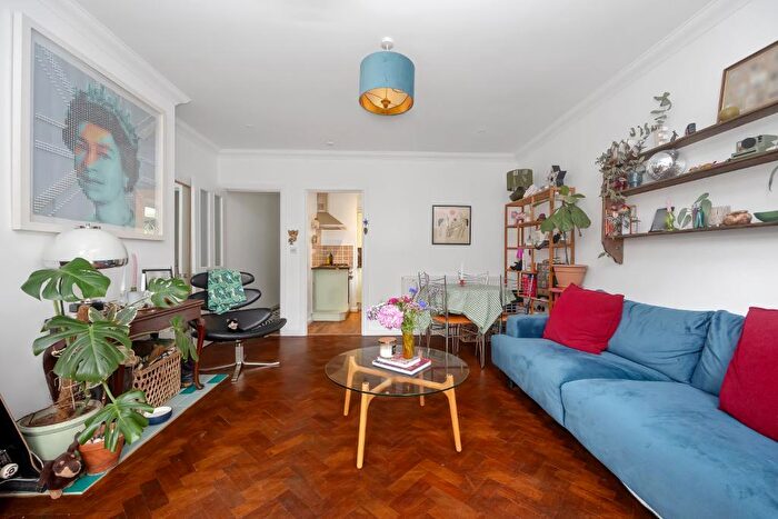 1 Bedroom Apartment For Sale In Wilbury Villas, Hove, BN3