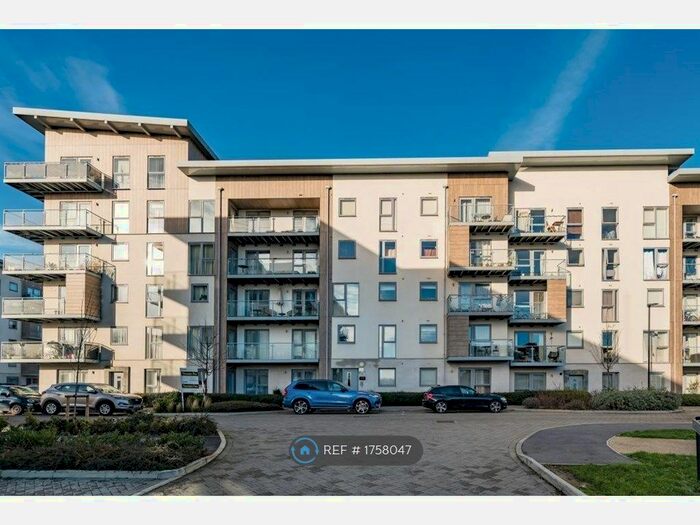 2 Bedroom Flat To Rent In Dove House, Maidenhead, SL6