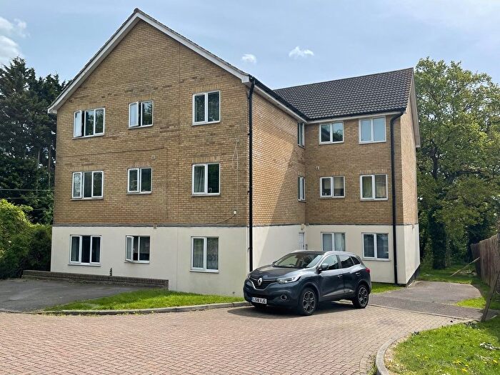 2 Bedroom Flat To Rent In Cherwell Grove, South Ockendon, RM15