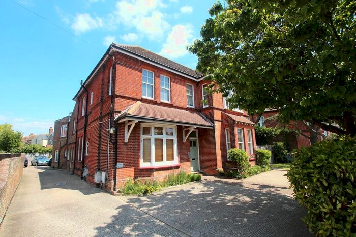 Studio To Rent In Shelley Road, Worthing, BN11