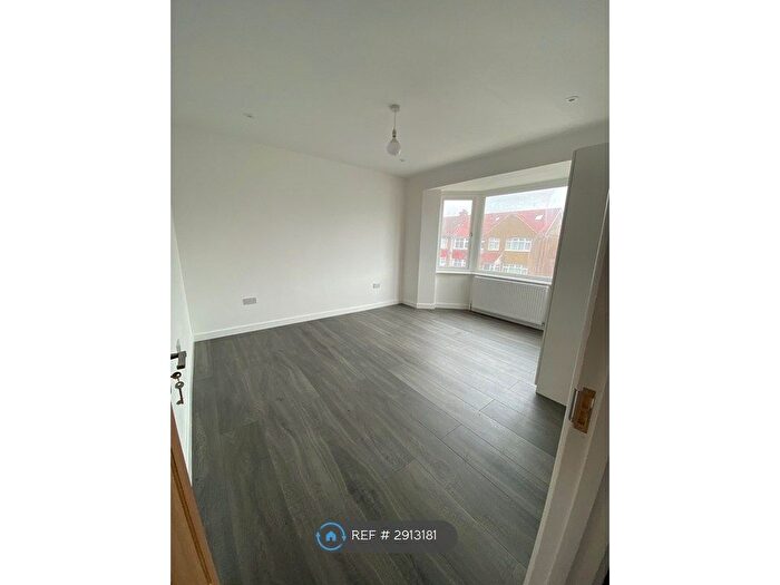 4 Bedroom End Terrace House To Rent In Granville Road, Uxbridge, UB10
