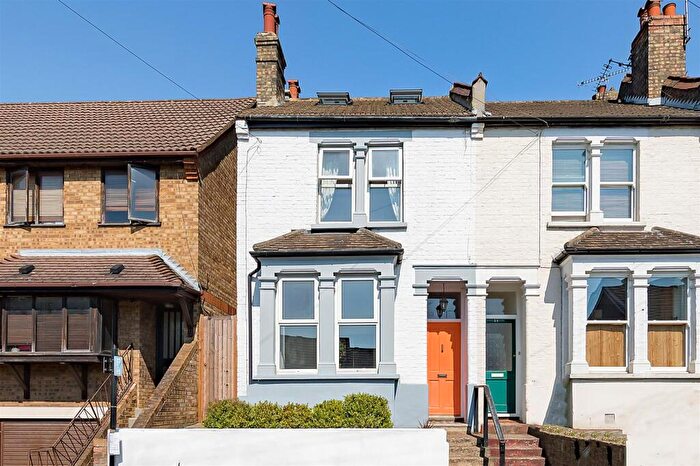 3 Bedroom House To Rent In Browns Road, Walthamstow, E17
