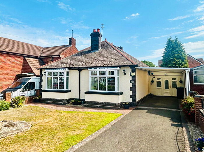 2 Bedroom Detached Bungalow For Sale In Foxyards Road, Foxyards Estate, DY4