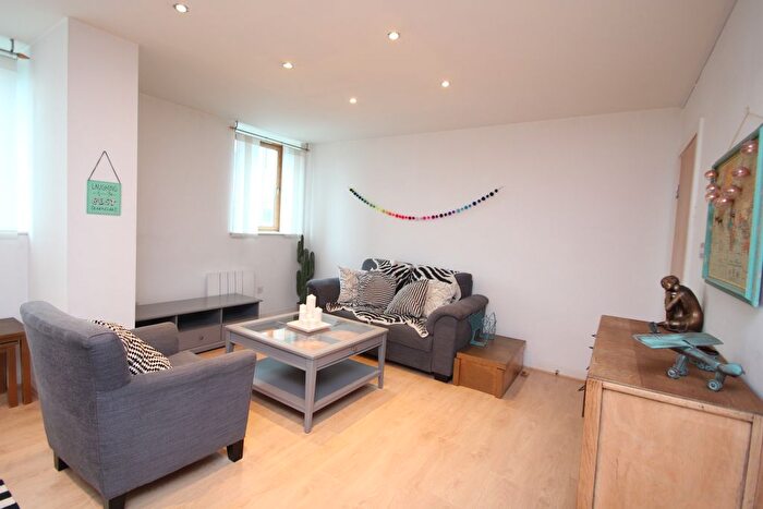 2 Bedroom Flat To Rent In Bothwell Street, Glasgow, G2