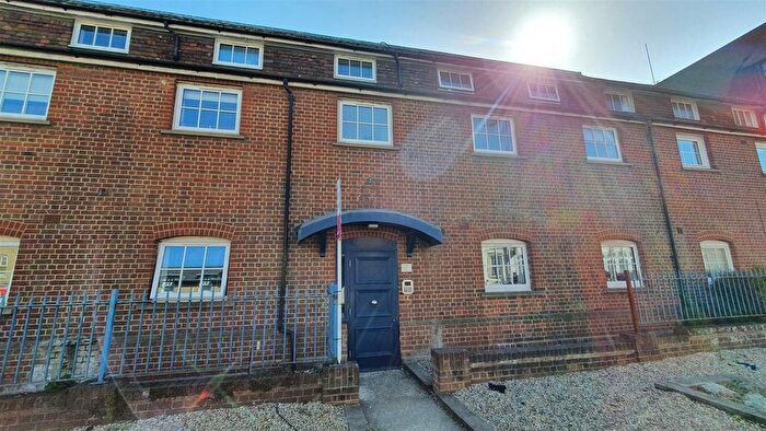 2 Bedroom Flat To Rent In Star Street, Ware, SG12