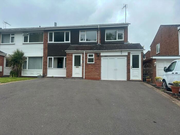 4 Bedroom House To Rent In Peterbrook Road, Solihull Lodge, Solihull, B90