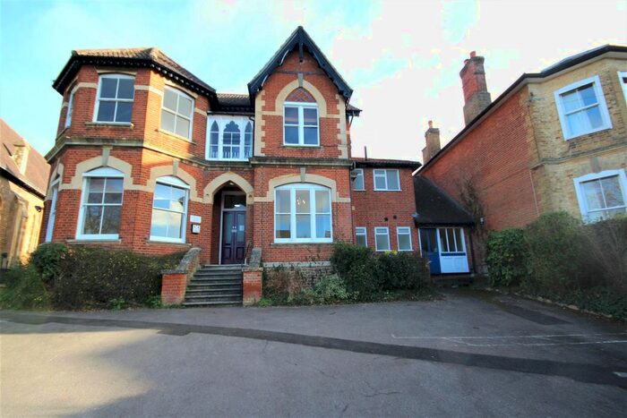 1 Bedroom Property To Rent In Waterden Road, Guildford, GU1
