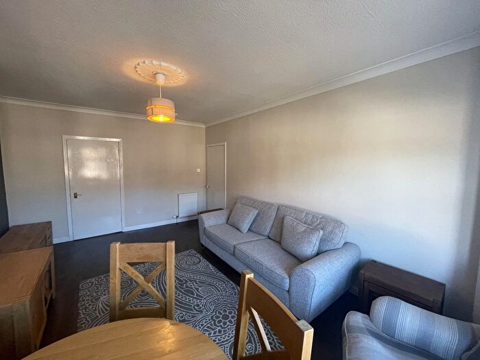 2 Bedroom Flat To Rent In Kenilworth Avenue, Dundee, DD4