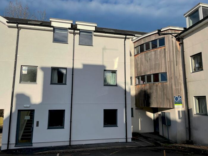 3 Bedroom Flat To Rent In Hoopern Street, Exeter, EX4