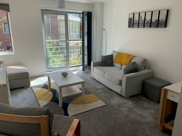 1 Bedroom Flat To Rent In Richmond House, Bonfire Corner, PO1