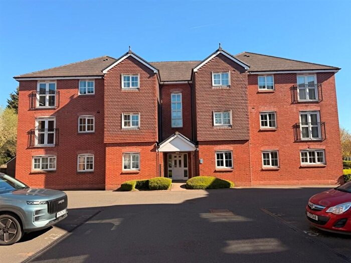 2 Bedroom Flat For Sale In Hendeley Court, Burton-On-Trent, DE14