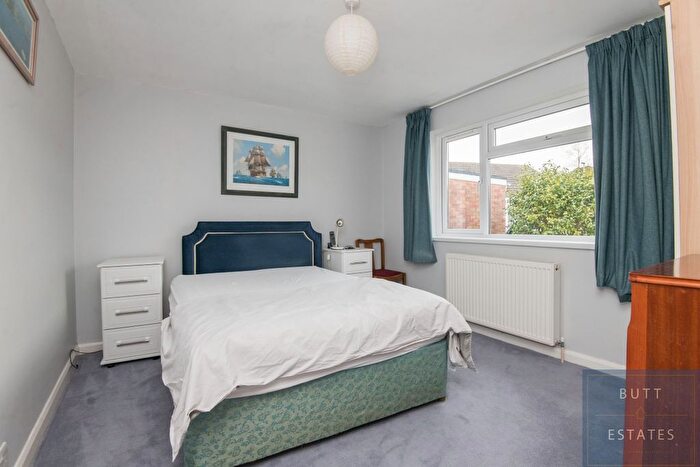 2 Bedroom Bungalow For Sale In Solar Crescent, Exeter, EX4