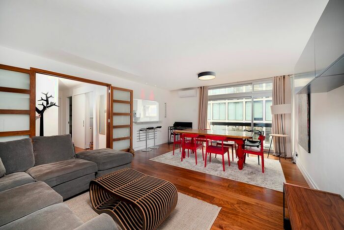 2 Bedroom Flat To Rent In Portman Square, Marylebone, W1H