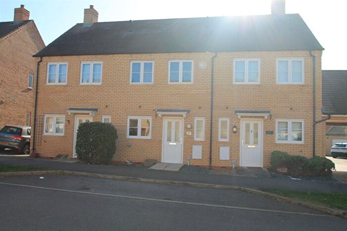 2 Bedroom Terraced House To Rent In Markham Rise, Bedford, MK41