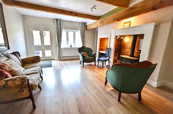 3 Bedroom Cottage For Sale In Yarnfield Lane, Stone, ST15
