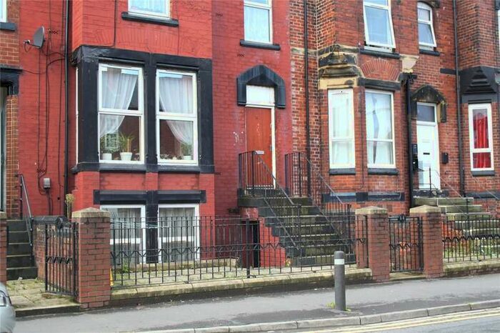 1 Bedroom Apartment To Rent In Tempest Road, Leeds, West Yorkshire, LS11