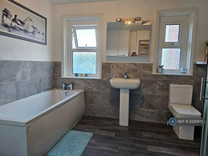 5 Bedroom Terraced House To Rent In High Street, Wyke Regis, Weymouth, DT4