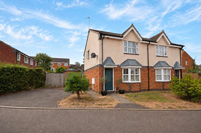 3 Bedroom Semi-Detached House For Sale In Miles Close, Raunds, Northamptonshire, NN9