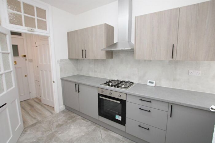 2 Bedroom Flat To Rent In Moreland Court, Finchley Road, NW2