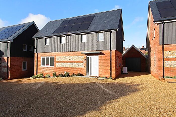 3 Bedroom Detached House For Sale In Witt Road, Winterslow, Salisbury, SP5