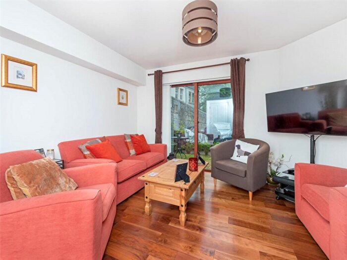 2 Bedroom Detached House To Rent In St John's Road, Edinburgh, EH12