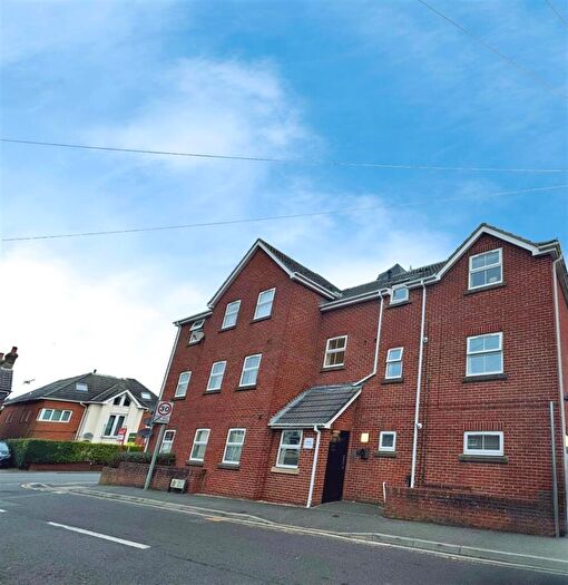 1 Bedroom Apartment To Rent In Sea View Road, Poole, BH12