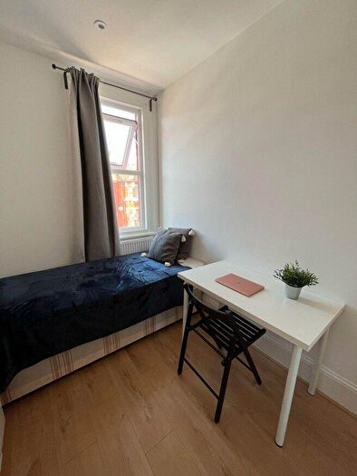 1 Bedroom Flat To Rent In Mora Road, NW2