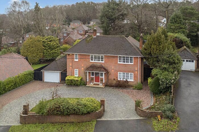 4 Bedroom Detached House For Sale In Western Road, West End, Southampton, Hampshire, SO30