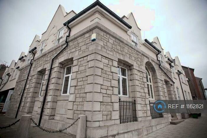 2 Bedroom Flat To Rent In Glyn Y Marl Road, Llandudno Junction, LL31