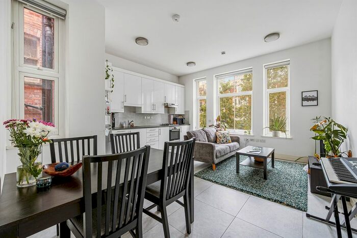 1 Bedroom Flat To Rent In New Broadway, London, W5