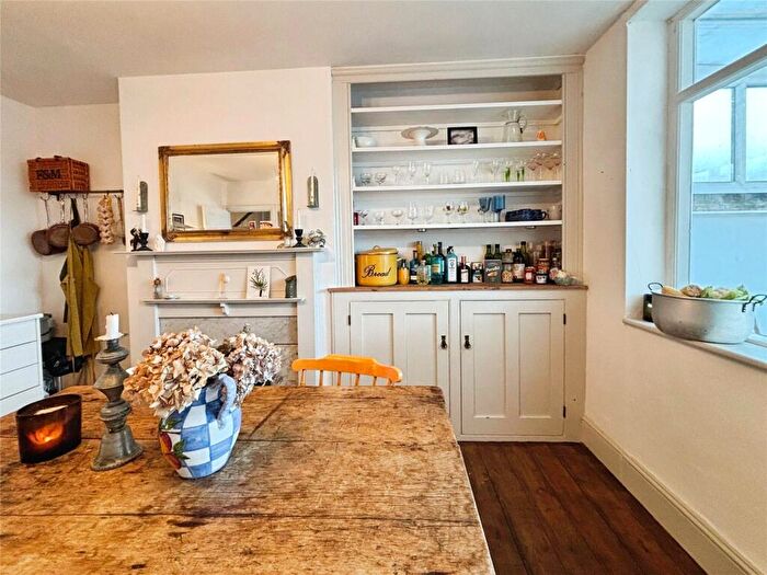 4 Bedroom End Of Terrace House For Sale In Sutherland Road, Deal, Kent, CT14