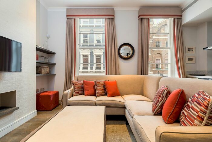 1 Bedroom Flat To Rent In King Street, London, WC2E