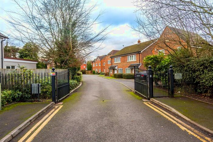 3 Bedroom Semi-detached House To Rent In Fircroft Road, Englefield Green, Egham, TW20