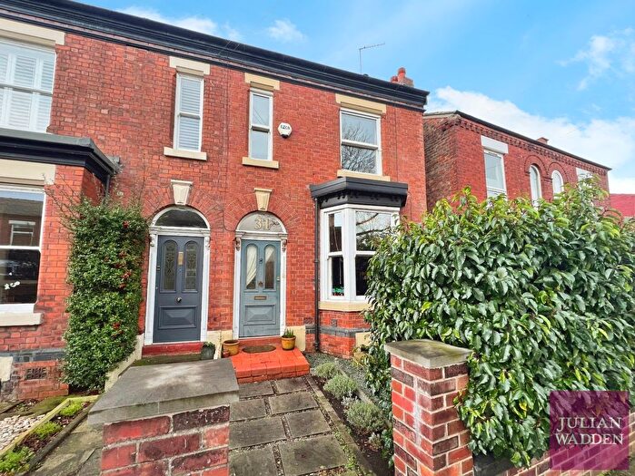 3 Bedroom End Terrace House For Sale In Adswood Lane East, Cale Green, Stockport, SK2
