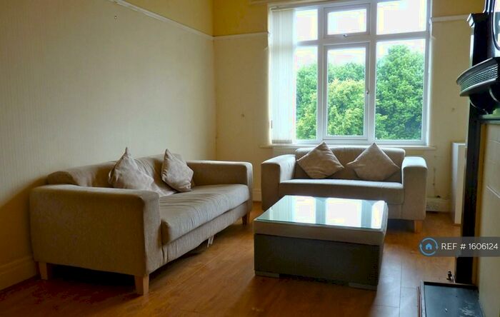 2 Bedroom Flat To Rent In Childwall Abbey Road, Liverpool, L16