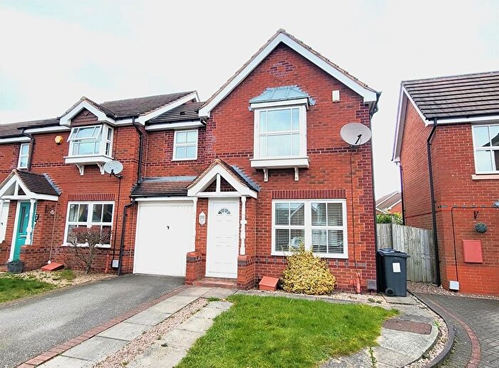 3 Bedroom Semi Detached House To Rent In Ash Walk, Sutton Coldfield, West Midlands, B76