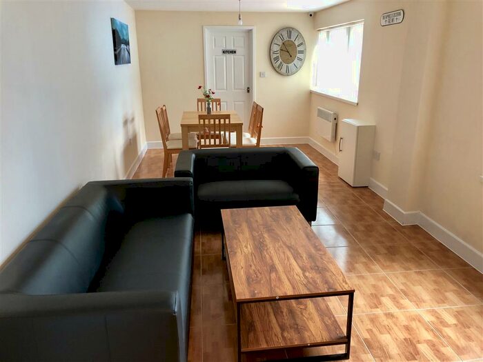 1 Bedroom Flat To Rent In Chester Road North, Kidderminster, DY10