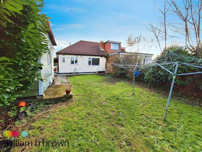 2 Bedroom Bungalow To Rent In Chadwell Road, Grays, RM17