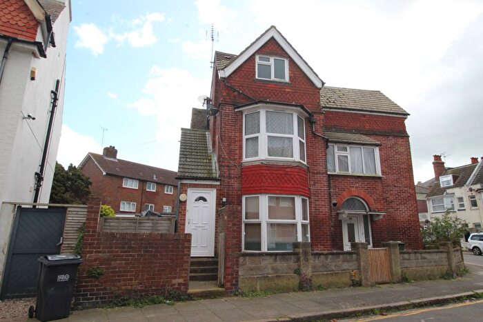 2 Bedroom Maisonette To Rent In Willowfield Road, Eastbourne, BN22