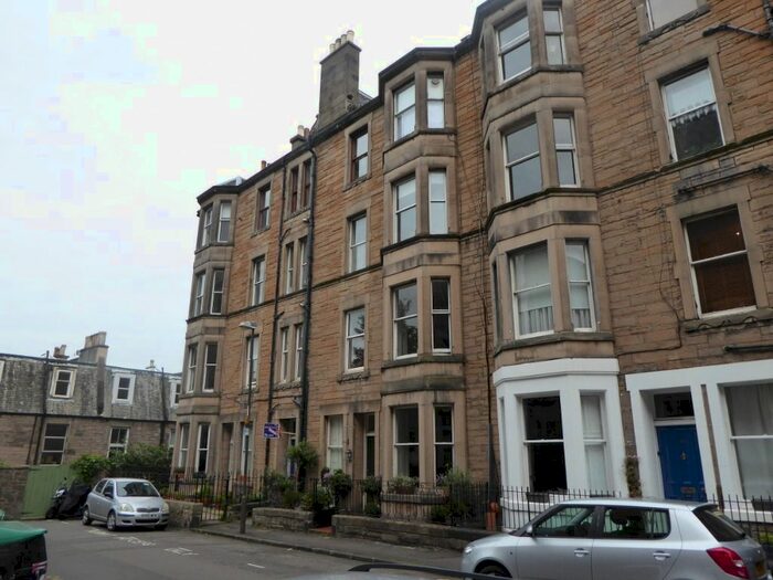 2 Bedroom Flat To Rent In Viewforth Gardens, Bruntsfield, Edinburgh, EH10