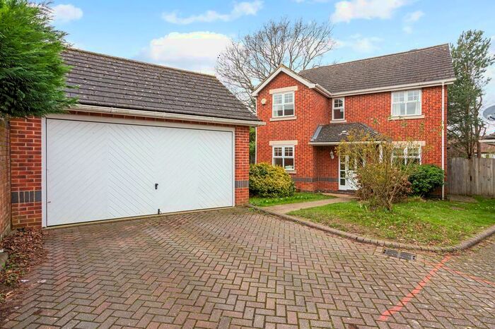 4 Bedroom Detached House To Rent In Cobham, KT11