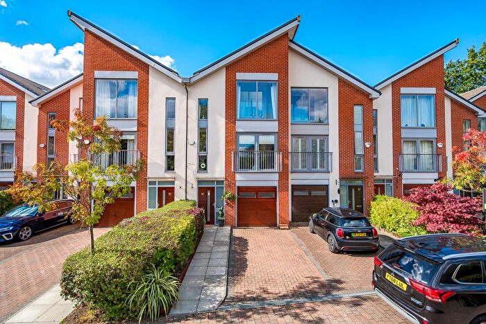 4 Bedroom Town House For Sale In Belmont Road, Gatley, SK8