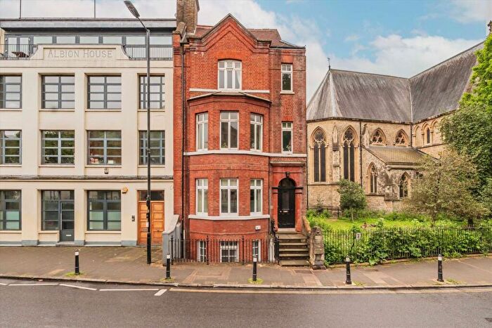 2 Bedroom Flat For Sale In Stoke Newington Church Street, Stoke Newington, N16