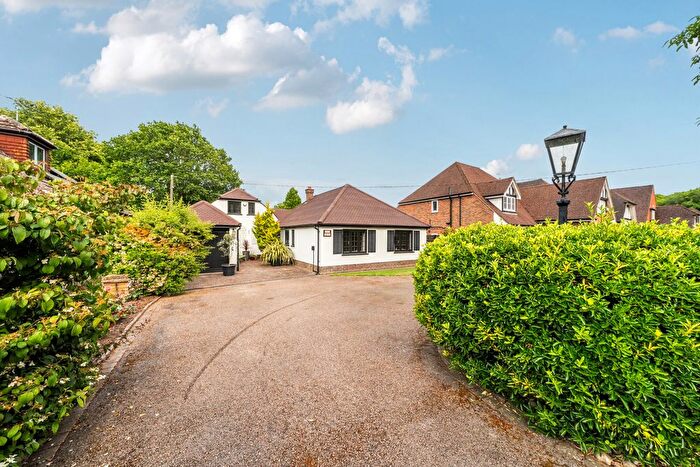 4 Bedroom Bungalow For Sale In Highland Road, Badgers Mount, Sevenoaks, TN14
