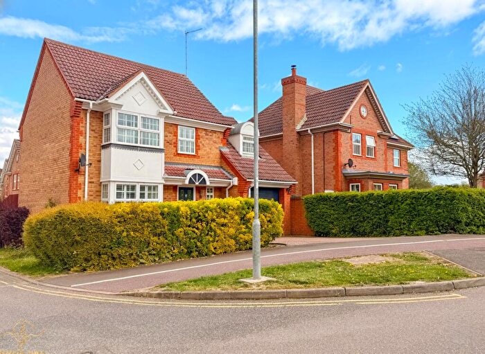 4 Bedroom Detached House For Sale In Flamsteed Drive, Huntingdon, PE29