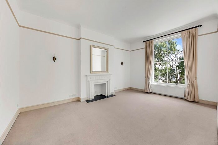 2 Bedroom Flat For Sale In Randolph Crescent, Little Venice, London, W9