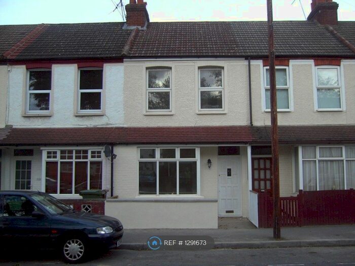 3 Bedroom Terraced House To Rent In Collingwood Road, Sutton SM1
