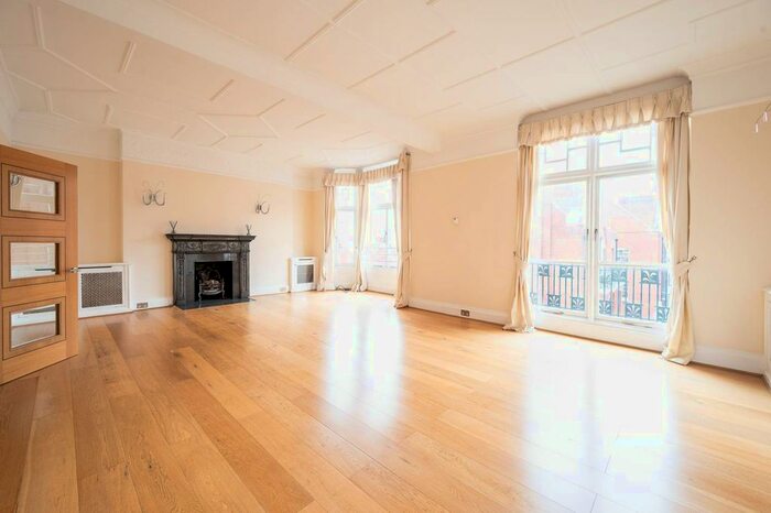 4 Bedroom Flat To Rent In Chiltern Street, Marylebone, London, W1U