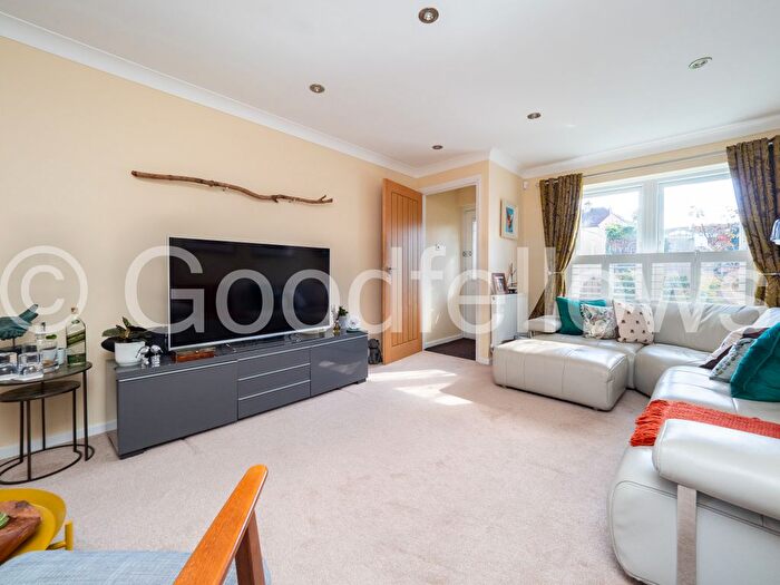 2 Bedroom Detached House To Rent In Upper Vernon Road, Sutton, SM1
